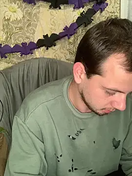 Snapshot of sal0mka chatting on November 16, 2025, 8:35 pm sal0mka online show from November 16, 2025, 8:35 pm