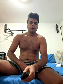 Snapshot of Noam7080z chatting on November 22, 2025, 12:26 pm Noam7080z online show from November 22, 2025, 12:26 pm