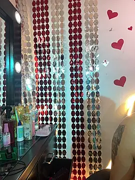 Snapshot of Nicol_V chatting on February 17, 2026, 4:54 am Nicol V online show from February 17, 2026, 4:54 am