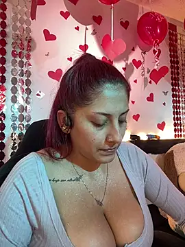 Snapshot of Nicol_V chatting on February 14, 2026, 4:02 am Nicol V online show from February 14, 2026, 4:02 am