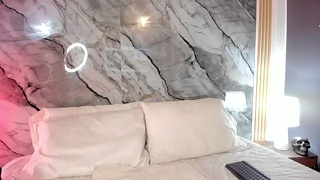 Snapshot of Astridhotman chatting on November 4, 2025, 7:50 pm Astridhotman online show from November 4, 2025, 7:50 pm