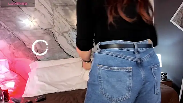 Snapshot of Astridhotman chatting on October 10, 2025, 7:36 pm Astridhotman online show from October 10, 2025, 7:36 pm