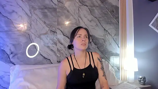 Snapshot of Astridhotman chatting on November 24, 2025, 7:58 pm Astridhotman online show from November 24, 2025, 7:58 pm