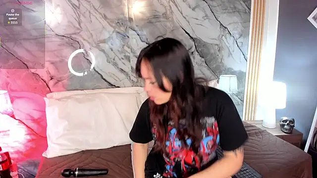 Snapshot of Astridhotman chatting on October 4, 2025, 8:43 pm Astridhotman online show from October 4, 2025, 8:43 pm