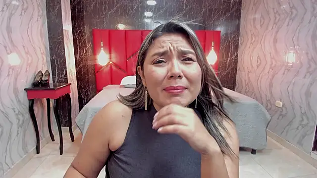 Snapshot of LatinaHoleQueen chatting on March 4, 2026, 2:14 pm LatinaHoleQueen online show from March 4, 2026, 2:14 pm