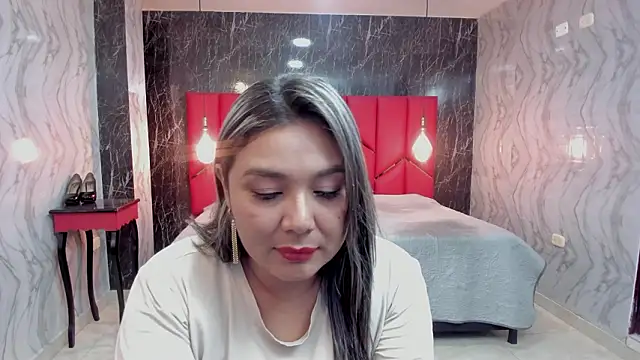 Snapshot of LatinaHoleQueen chatting on March 9, 2026, 3:15 pm LatinaHoleQueen online show from March 9, 2026, 3:15 pm