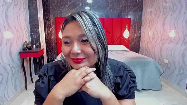 Snapshot of LatinaHoleQueen chatting on March 27, 2026, 3:24 pm LatinaHoleQueen online show from March 27, 2026, 3:24 pm