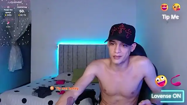 Snapshot of Ethanho0t chatting on May 21, 2026, 11:57 pm Ethanho0t online show from May 21, 2026, 11:57 pm
