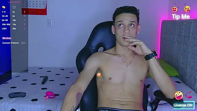 Ethanho0t online show from July 10, 2026, 1:05 am