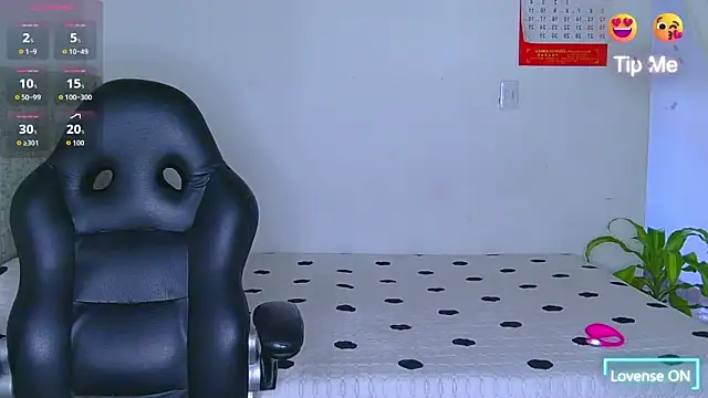 Ethanho0t online show from August 1, 2026, 7:56 pm