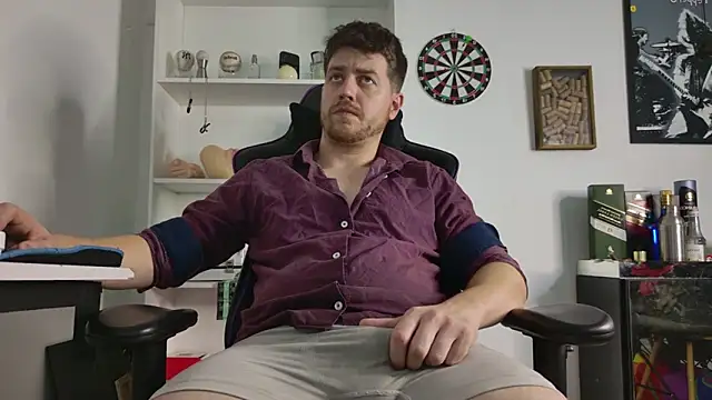 aaron nvk online show from February 18, 2026, 2:20 am