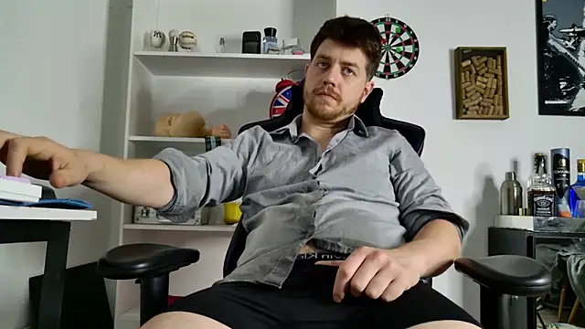 Snapshot of aaron_nvk chatting on November 2, 2025, 8:47 pm aaron nvk online show from November 2, 2025, 8:47 pm