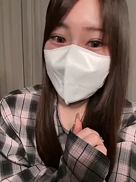 MOEMOE-Q online show from May 2, 2026, 3:28 pm