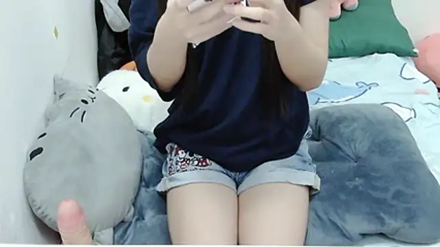 Snapshot of BabyPanda33 chatting on November 17, 2025, 9:46 am BabyPanda33 online show from November 17, 2025, 9:46 am