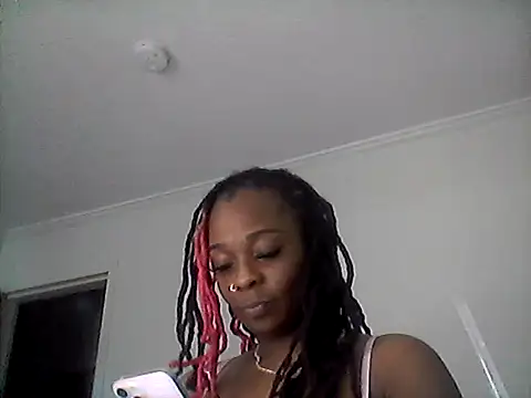 Snapshot of Sunflower_Synns chatting on October 17, 2025, 6:53 pm Sunflower Synns online show from October 17, 2025, 6:53 pm