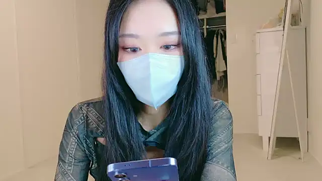 Snapshot of ramuchan_desu chatting on October 26, 2025, 1:28 am ramuchan desu online show from October 26, 2025, 1:28 am