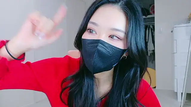 Snapshot of ramuchan_desu chatting on October 25, 2025, 1:38 am ramuchan desu online show from October 25, 2025, 1:38 am