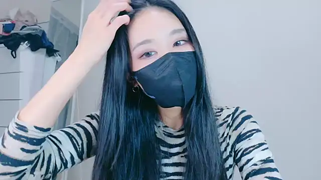 Snapshot of ramuchan_desu chatting on November 18, 2025, 12:19 pm ramuchan desu online show from November 18, 2025, 12:19 pm