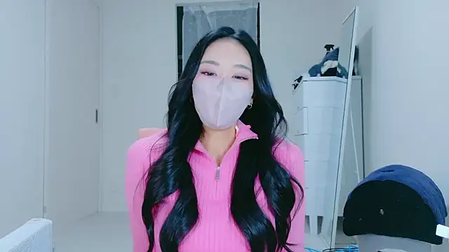 Snapshot of ramuchan_desu chatting on February 18, 2026, 11:56 pm ramuchan desu online show from February 18, 2026, 11:56 pm