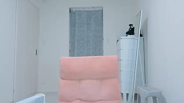 Snapshot of ramuchan_desu chatting on February 9, 2026, 12:08 am ramuchan desu online show from February 9, 2026, 12:08 am