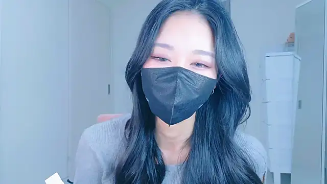 Snapshot of ramuchan_desu chatting on November 27, 2025, 2:23 am ramuchan desu online show from November 27, 2025, 2:23 am