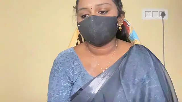 Pavani-Sexy online show from February 23, 2026, 7:03 pm