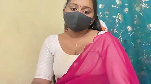 Pavani-Sexy online show from May 11, 2026, 6:49 pm