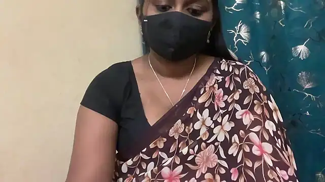 Pavani-Sexy online show from May 8, 2026, 6:45 pm