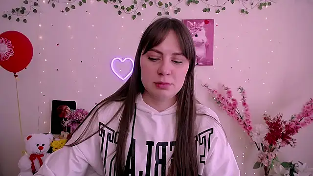 Amanda Bright  online show from April 15, 2026, 10:32 am