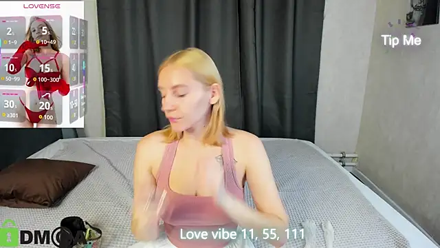 Anna Chelsea online show from October 5, 2025, 11:39 pm