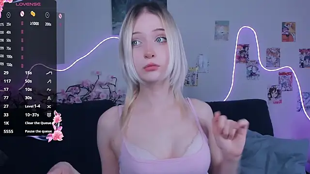 Snapshot of Megan--chan chatting on March 31, 2026, 5:04 pm Megan--chan online show from March 31, 2026, 5:04 pm