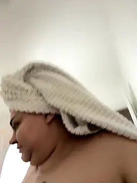 EvvaBBW online show from December 16, 2025, 3:05 pm