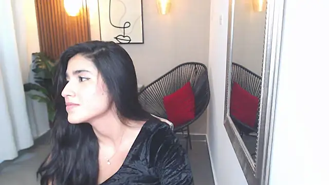 Snapshot of Lia_Mar_ chatting on April 24, 2026, 6:10 pm Lia Mar online show from April 24, 2026, 6:10 pm