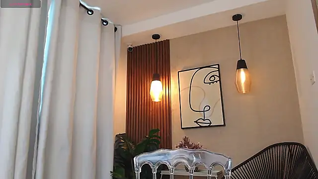 Lia Mar  online show from March 11, 2026, 6:24 pm