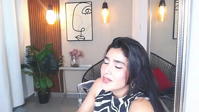 Snapshot of Lia_Mar_ chatting on April 21, 2026, 6:14 pm Lia Mar online show from April 21, 2026, 6:14 pm