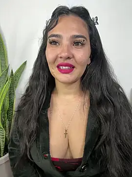 Snapshot of meli__brown chatting on April 5, 2026, 8:10 am meli brown online show from April 5, 2026, 8:10 am