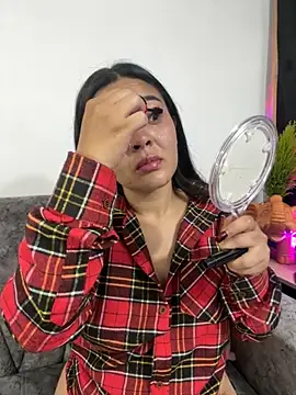 Snapshot of meli__brown chatting on December 4, 2025, 6:12 am meli brown online show from December 4, 2025, 6:12 am