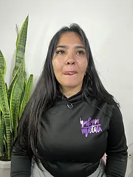 meli  brown online show from May 19, 2026, 1:21 am