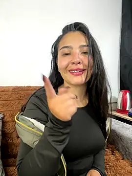 Snapshot of meli__brown chatting on November 23, 2025, 8:35 am meli brown online show from November 23, 2025, 8:35 am