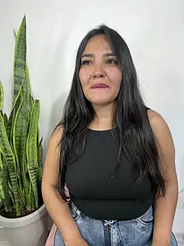 meli  brown online show from May 16, 2026, 1:37 am
