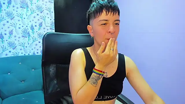  Hannah Hot online show from October 12, 2025, 2:13 am