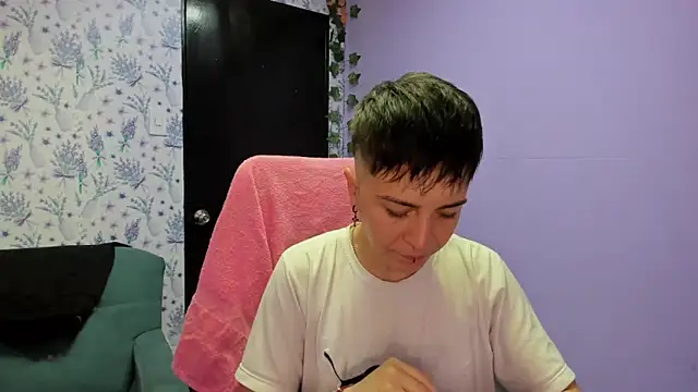  Hannah Hot online show from October 24, 2025, 2:32 am