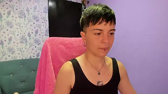  Hannah Hot online show from October 18, 2025, 2:02 am