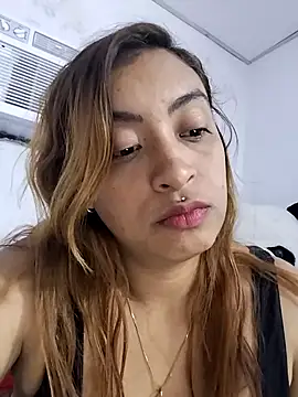 shanell saenz online show from December 17, 2025, 2:27 am