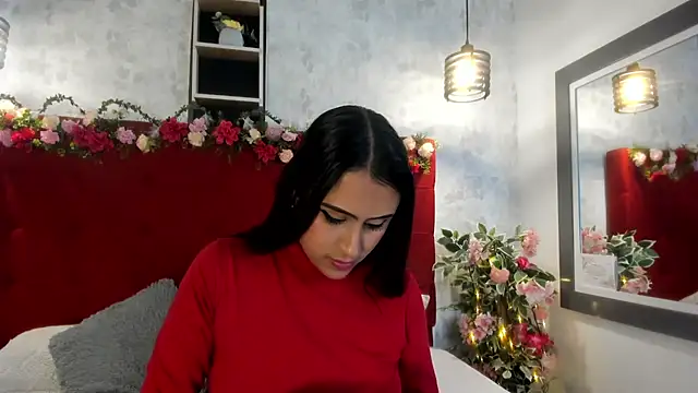 SarahEscobarr online show from November 26, 2025, 4:12 am