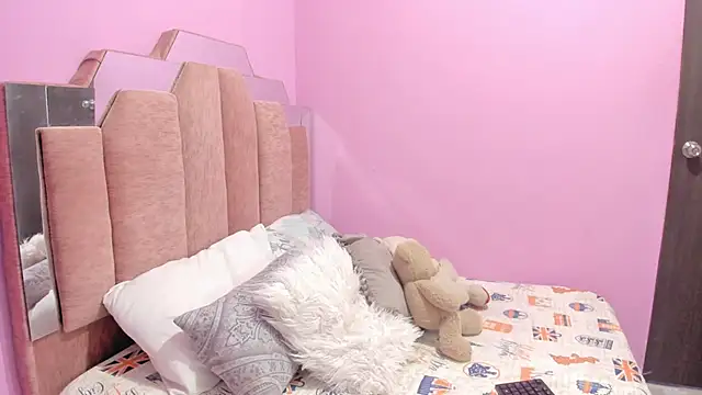 Snapshot of ManelykGonzalez chatting on September 17, 2025, 8:00 pm ManelykGonzalez online show from September 17, 2025, 8:00 pm