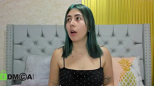 Skarlet 04 online show from November 27, 2025, 5:35 pm