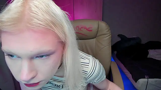 Snapshot of Sasyhk0 chatting on January 12, 2026, 6:04 pm Sasyhk0 online show from January 12, 2026, 6:04 pm