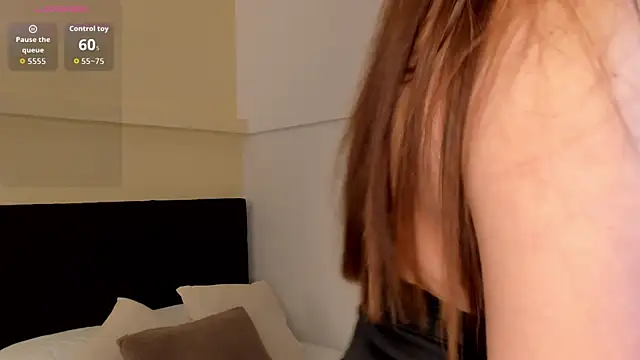 Snapshot of antonellacooper__ chatting on June 30, 2026, 11:32 am antonellacooper online show from June 30, 2026, 11:32 am