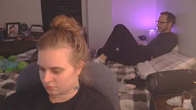 Sexyblonde12344 online show from November 30, 2025, 11:38 pm